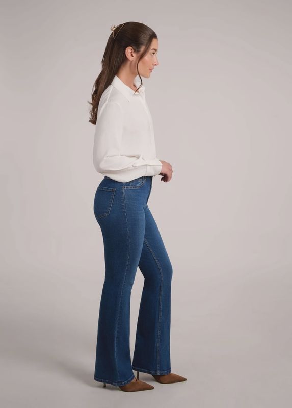 Yoga Jeans  Alex Bootcut Classic Rise 2823