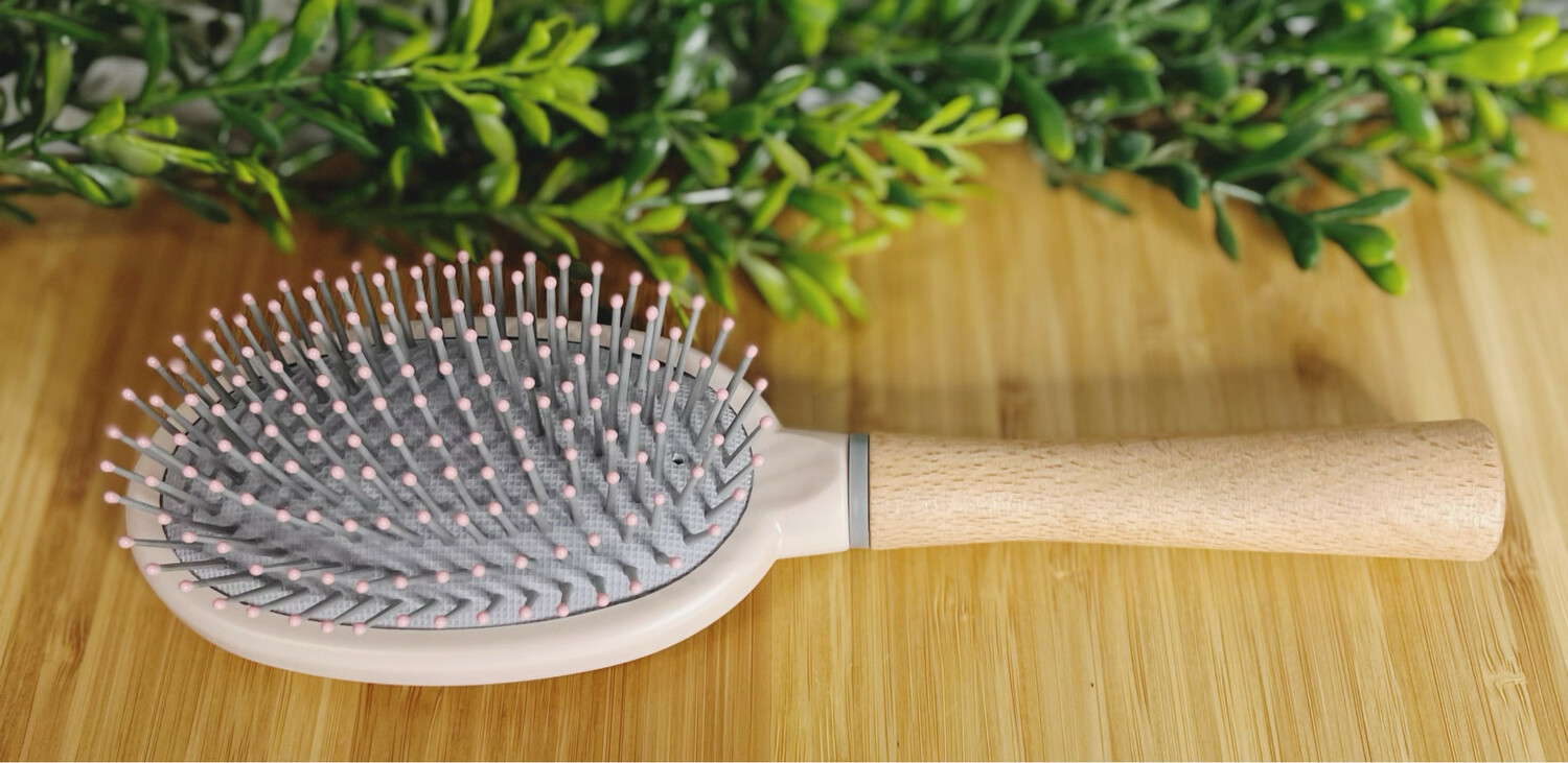 Luau Locks Brush