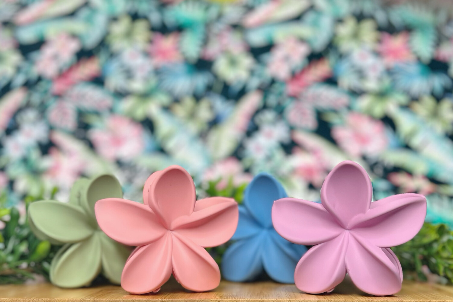 Tropical Blooms Cabana Clip