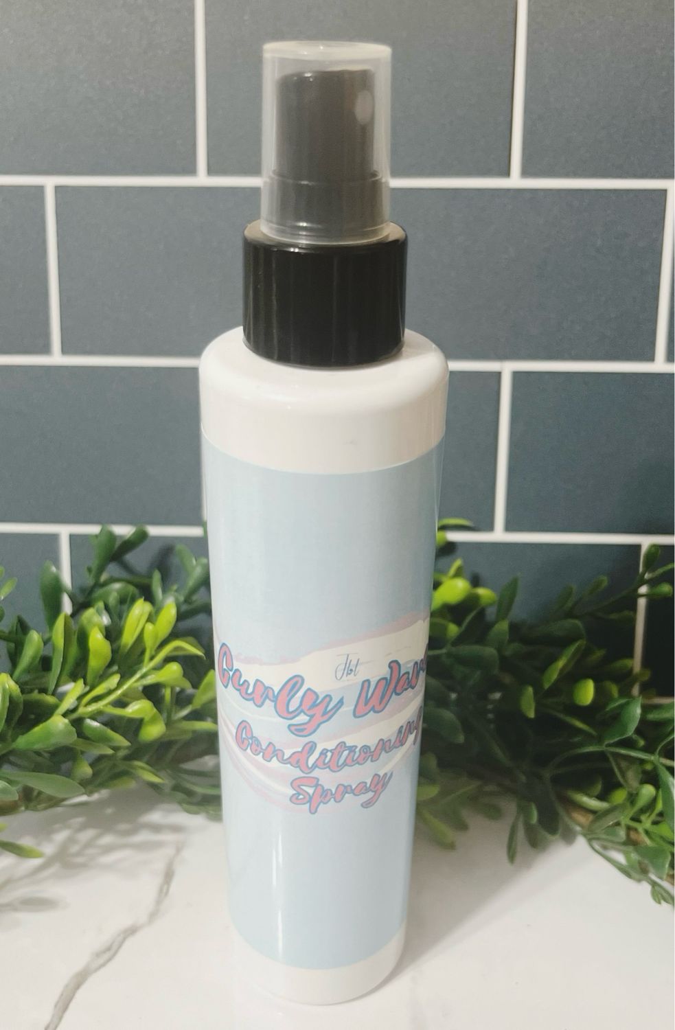 Curly Waves Leave In Conditioner Spray