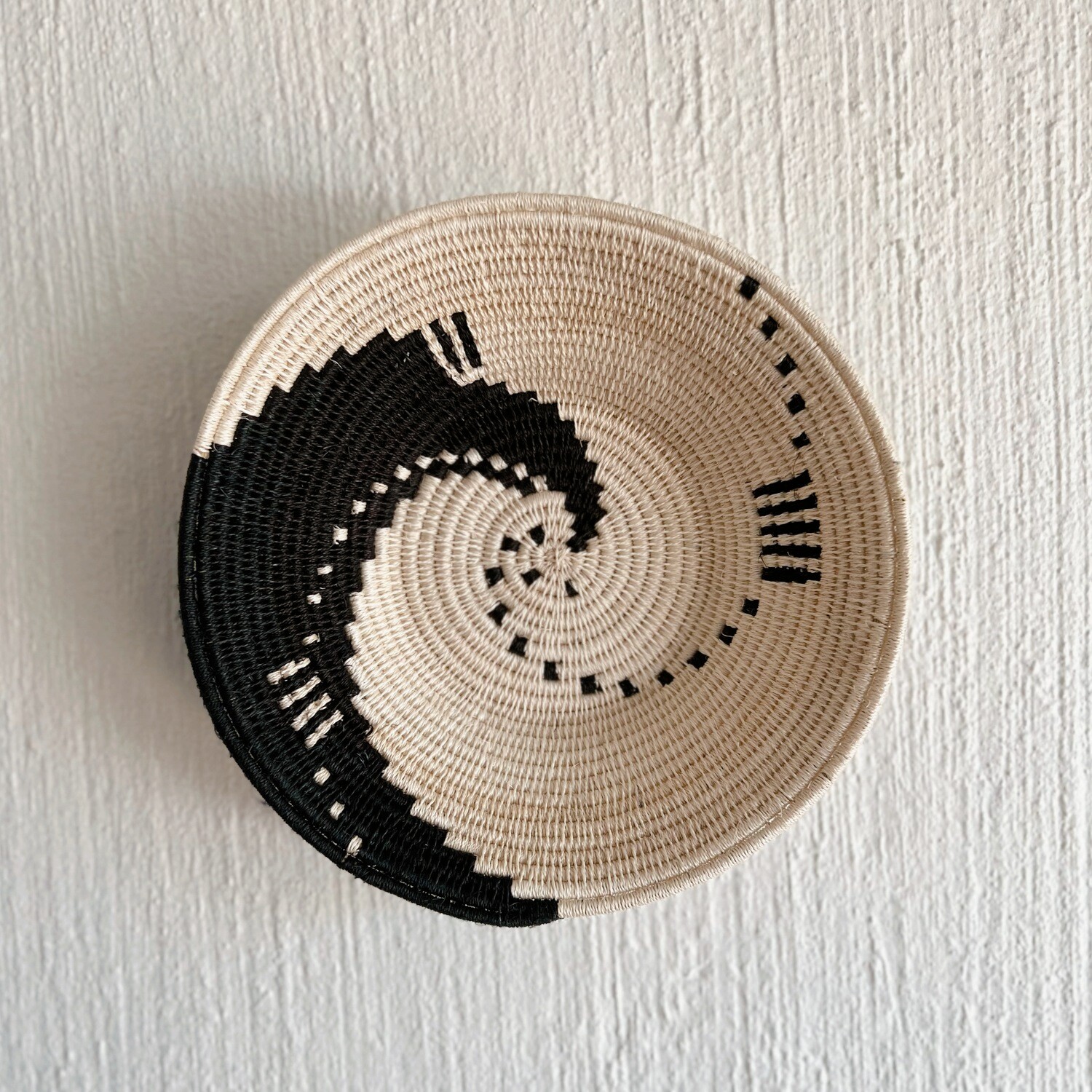 Swaziland Basket - Traditional Single Spiral (B/W)