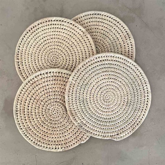 Rattan Placements