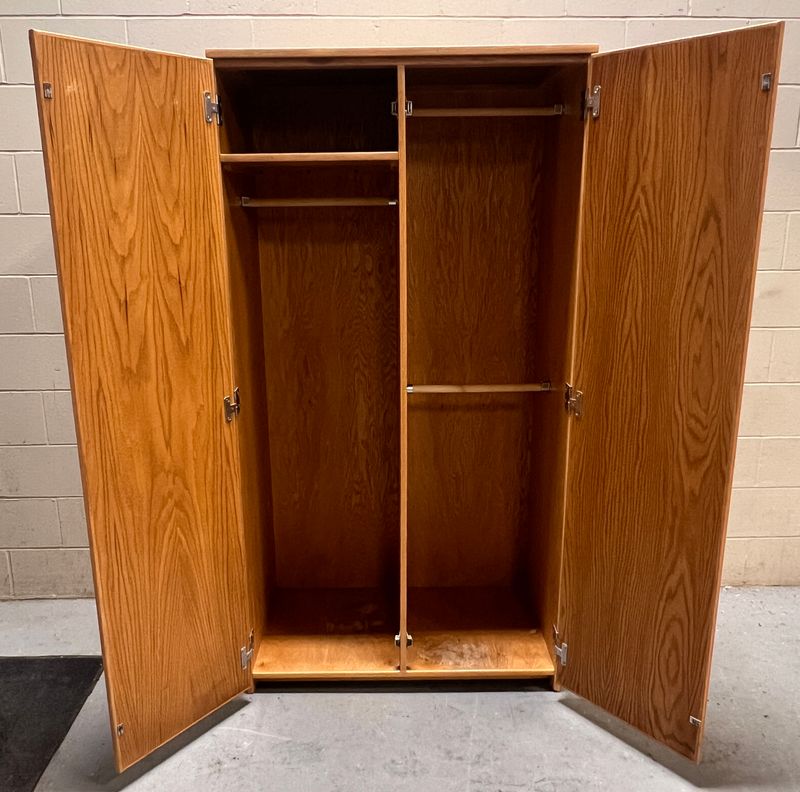 Oak Wood Wardrobe