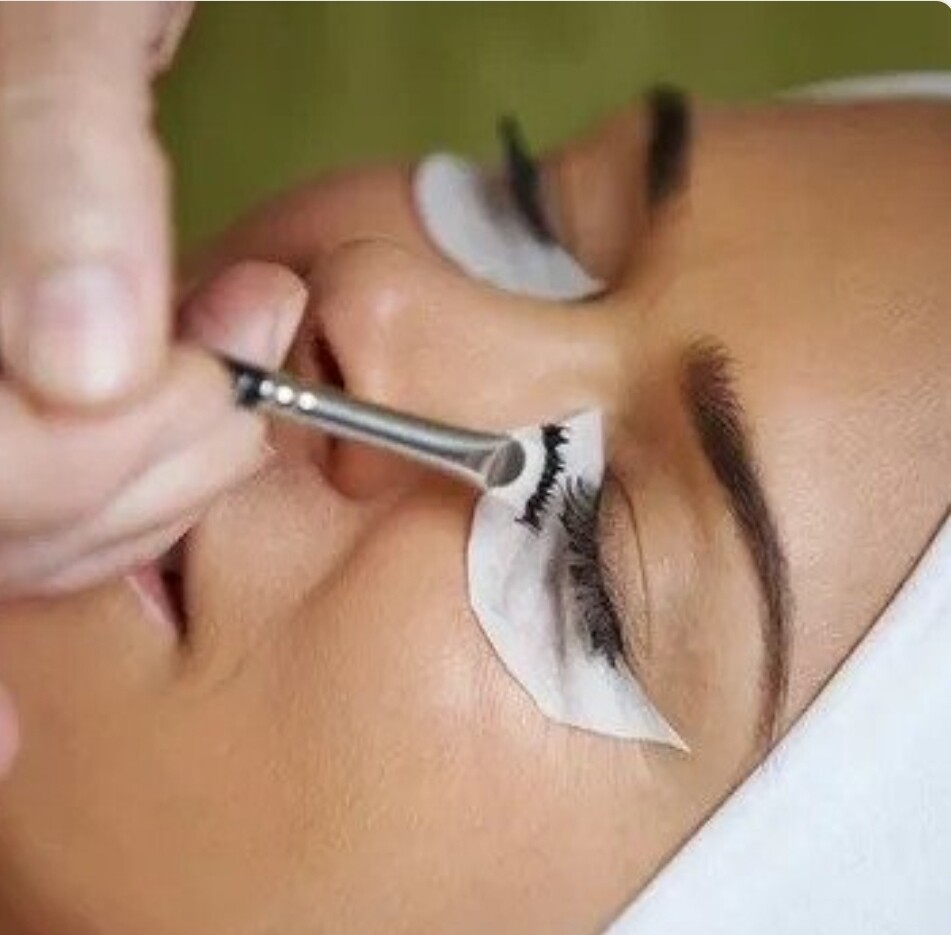 Eyebrows/Eyelash Tinting