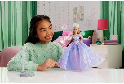 Wicked Deluxe Glinda Fashion Doll Universal Pictures', for Good, with Removable Outfit, 3 Accessories, Inspired by The Movie