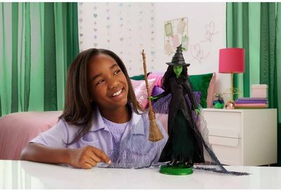 Universal Pictures' Wicked Deluxe Elphaba Fashion Doll Inspired by The Movie, for Good, with Removable Outfit, 4 Accessories