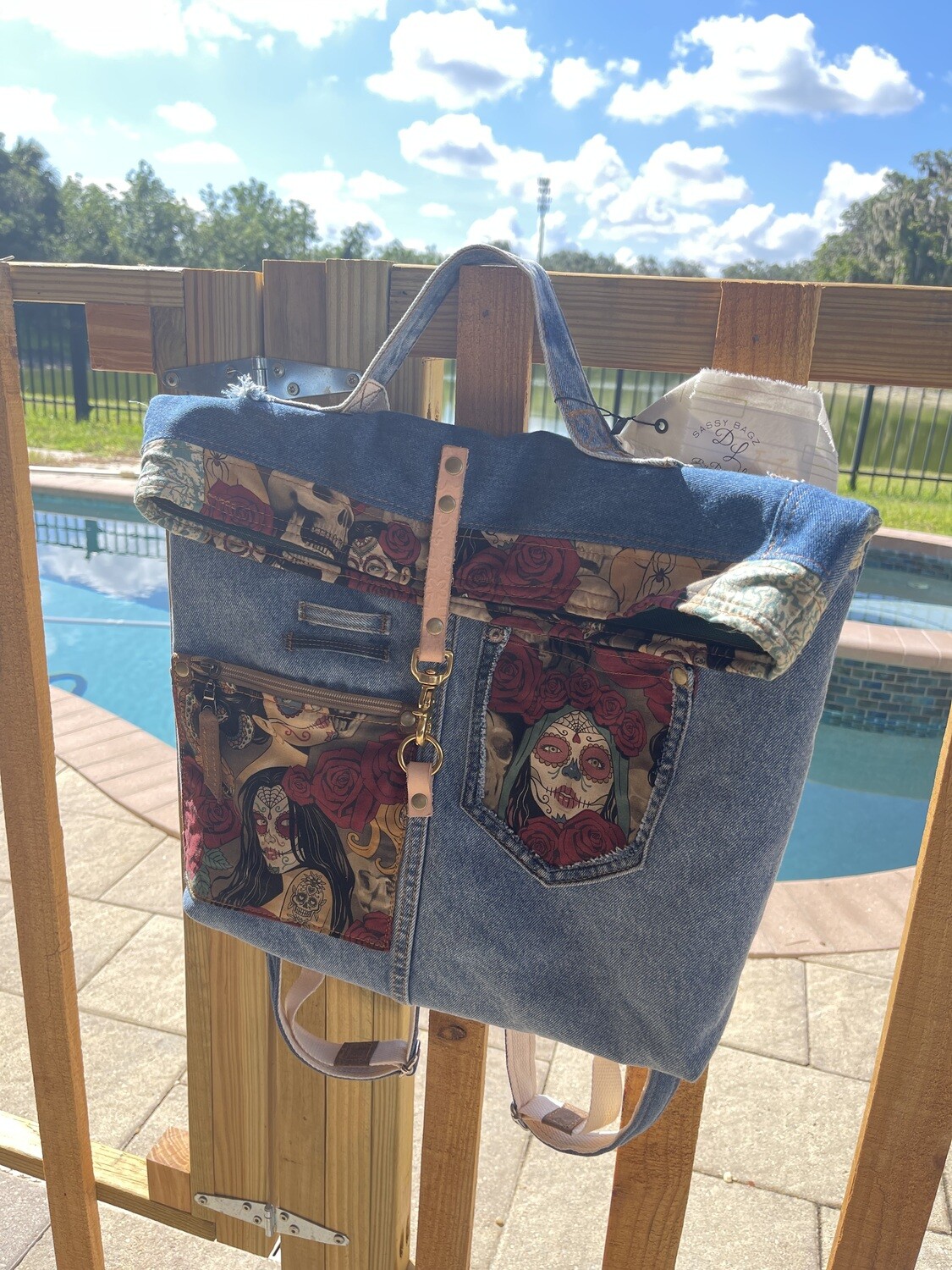 Convertible Bag with Backpack Straps
