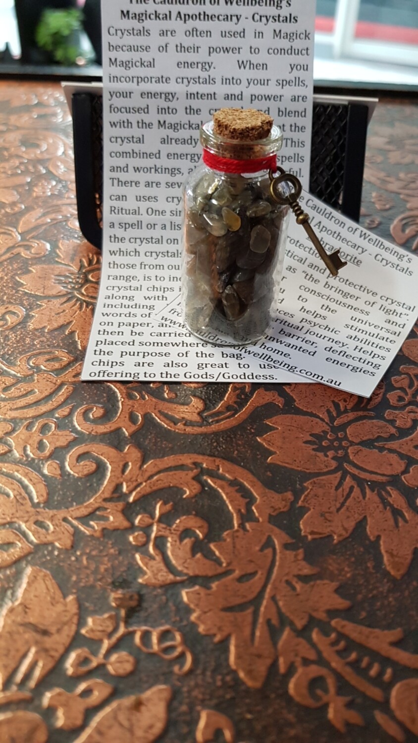 Crystal Chips - Labradorite