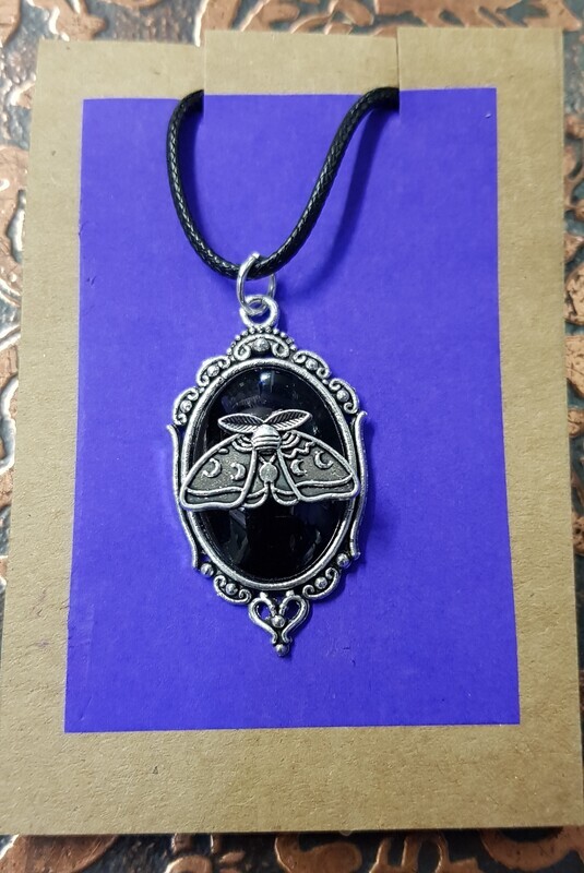 Pendant - Moth Black