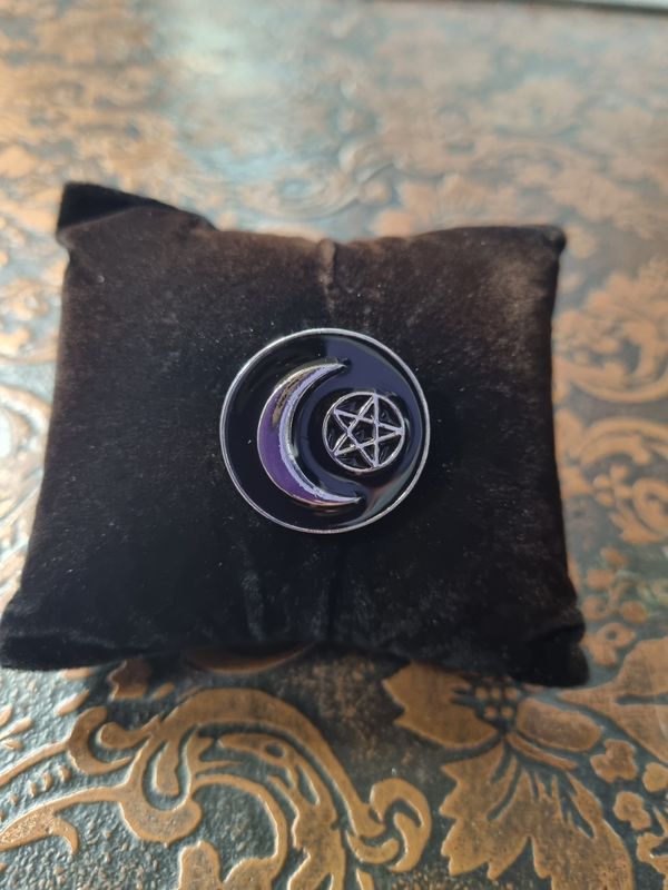 Pin - Moon &amp; Pentagram