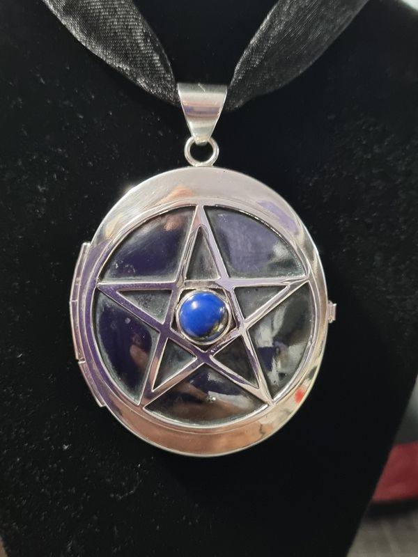 Silver Locket - Pentagram Lapis lazuli