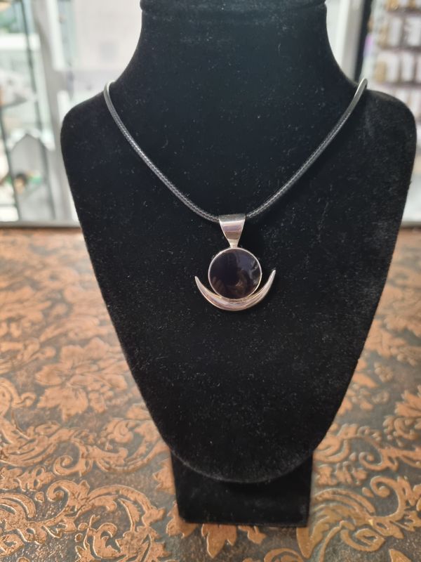 Crescent Moon Black Shell