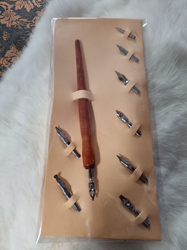 Quill Pen - Wooden Handle