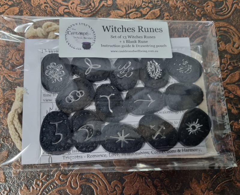 Witches Runes - Black