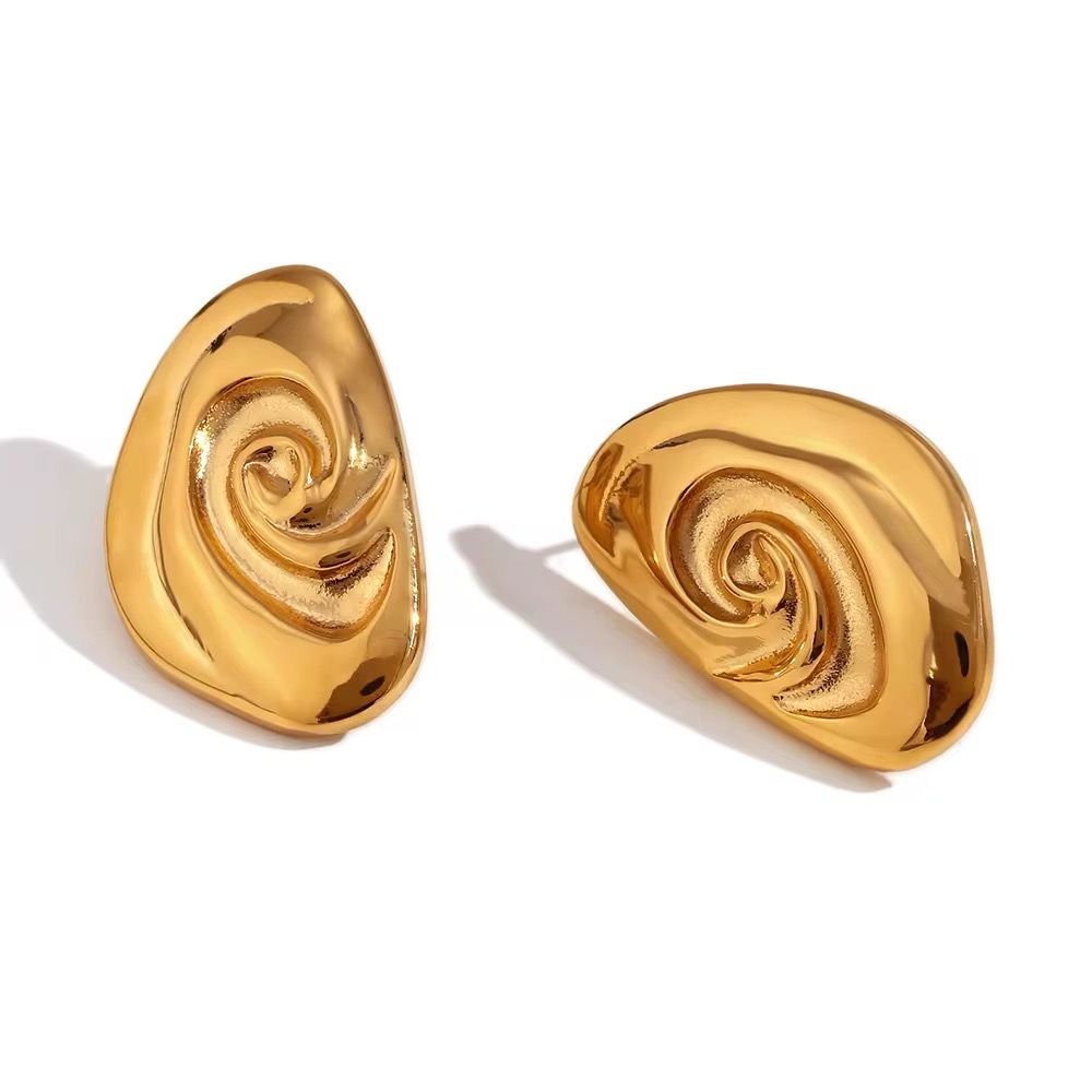 Skylar Conch Stud Earrings