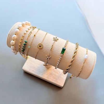 Bracelets 