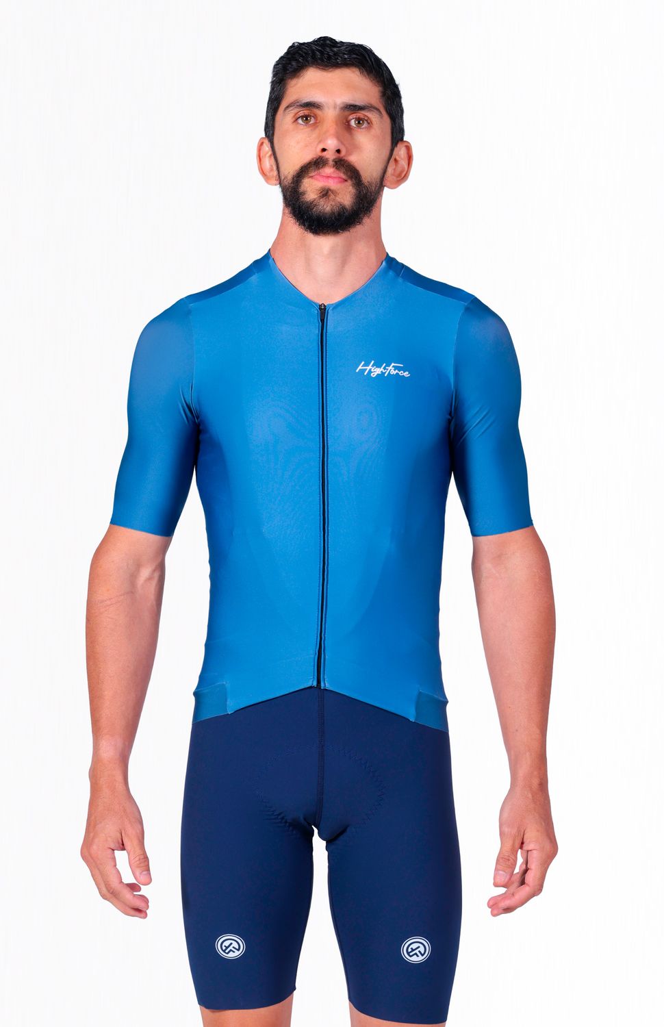 Con este jersey te vas a sentir como todo un profesional, gracias a su tejido ultraliviano con elongación bidireccional, protección UV 50+, antimicrobial y rápido secado, manga montada con acabado limpio y antideslizante interno las mantendrán siempre ajustadas a tu brazo, banda compresiva en el frente y siliconada en el posterior para un ajuste limpio y cómodo, corte en costados para un fit perfecto, cuello doble para evitar rozaduras de costuras, cierre semiautomático, peso 143 gr, FIT SEMI AJUSTADO.
Delantero,mangas,espalda
https://static.wixstatic.com/media/02498f_056bb006987040a786271192dd17b285~mv2.jpg