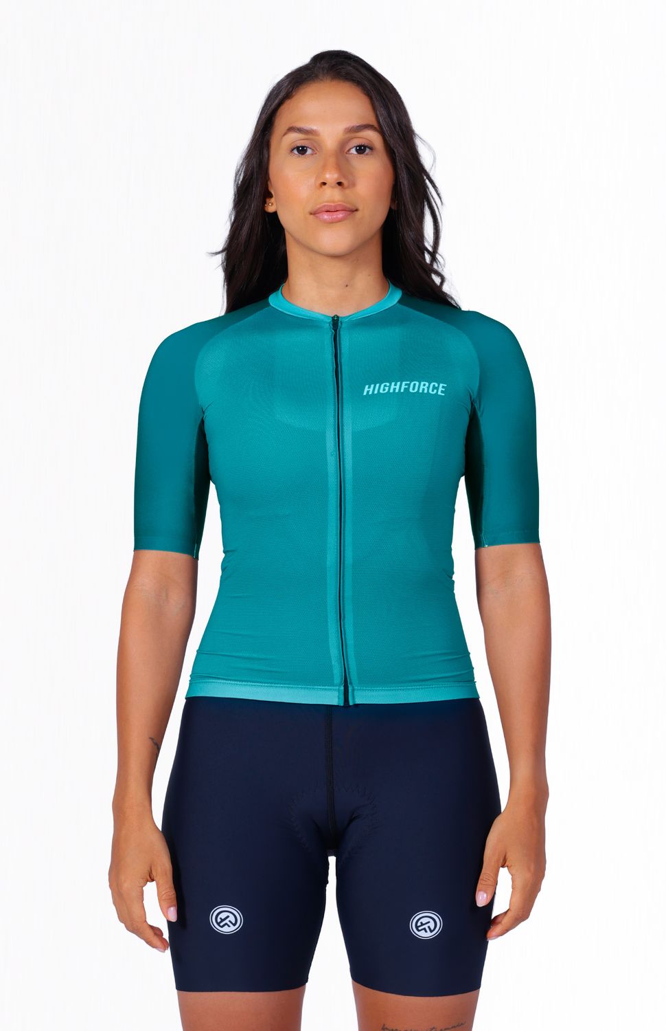 Nuestro jersey advance está elaborado con un tejido microperforado en el cuerpo, lo que permite el transporte de humedad y regulación de temperatura, las mangas están elaboradas en material ultraliviano perfecta para ajustarse al cuerpo como una segunda piel, con acabados con bonding (sin costura) y corte ranglan que se extiende desde el cuello hasta la sisa. El frente cuenta con un elástico en la parte del ruedo, para ajuste mientras que la espalda tiene una banda siliconada para que no se deslice, 3 bolsillos para almacenar todo lo que necesites, detalle reflectivo en lateral, cuenta con tecnología de rápido secado, protección UV. FIT SEMI AJUSTADO
Delantero,mangas,espalda
https://static.wixstatic.com/media/b899f8_1634cba9b0de4c68876ef065cf7d0b91~mv2.jpg