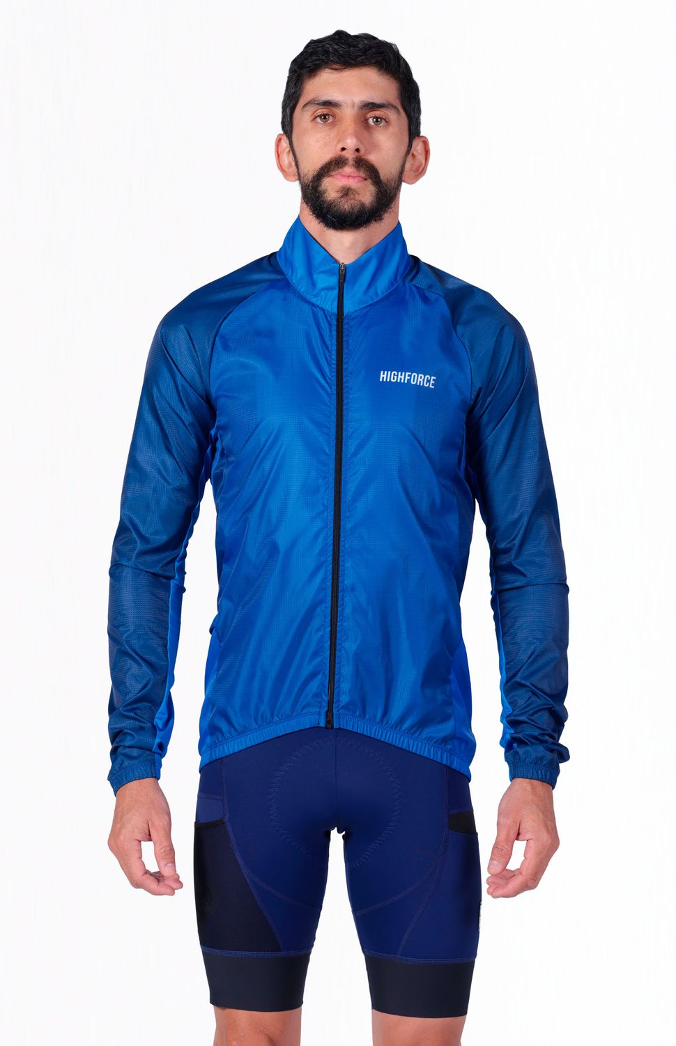 Nuestra chaqueta rompevientos es elaborada en material liviano semi impermeable, perfecta para acompañarte en las mañanas frías o en condiciones de lluvia ligera , cuenta con 2 bolsillos laterales con cierre para mayor seguridad , detalles reflectivos en el posteriorque permiten visibilidad en condiciones de poca luz , tejido antifluido que repele el agua , cuello alto para protección y acabado en puños y ruedos con elástico para comodidad y ajuste. FIT SEMI AJUSTADO.
Delantero,mangas,espalda
https://static.wixstatic.com/media/02498f_e89b44e19dc54dca8c1e07d2747b0296~mv2.png