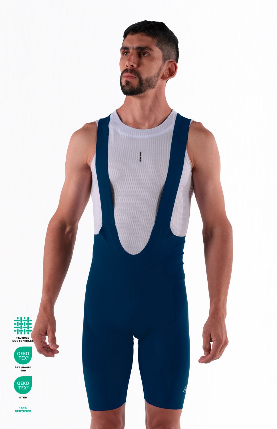 Nuestra licra premium, perfecta para rodar como lo hacen los profesionales, elaborada en hilos reciclables con textiles y badana italiana, se ajusta como una segunda piel al cuerpo. Badana Italiana espuma 3 densidades duración recorrido 8 horas. Textil Italiano elaborado con hilos de PET reciclado. Certificación Oeko tex. Sin costuras en costados para máxima comodidad. Tirantas corte laser con siliconado hipoalergénico para ajuste en hombros. Fajón con siliconado hipoalergénico en contorno pierna. Tecnología Drifit -Protección Uv -Antimicrobial. Se ajusta al cuerpo como una segunda piel. Tejido ultraliviano 
 320000 
 https://static.wixstatic.com/media/9e7c89_9c0a3171e58246da85a7c0da3c5efbc5~mv2.jpg 
 765476903,702363533,574078988