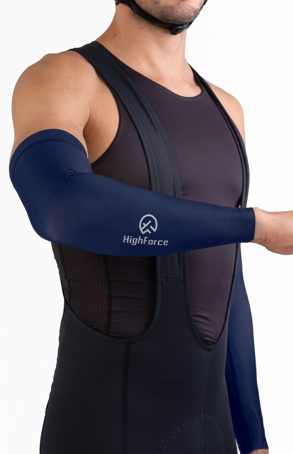 Manguitos en tejido ultralight especialmente diseñados para protegerte en tus rodadas, Desarrollados en tela ultra liviana con protección de rayos UV y detalles reflectivos te mantendrán visible y protegido. 
 35000 
 765474163,574087863,573463925