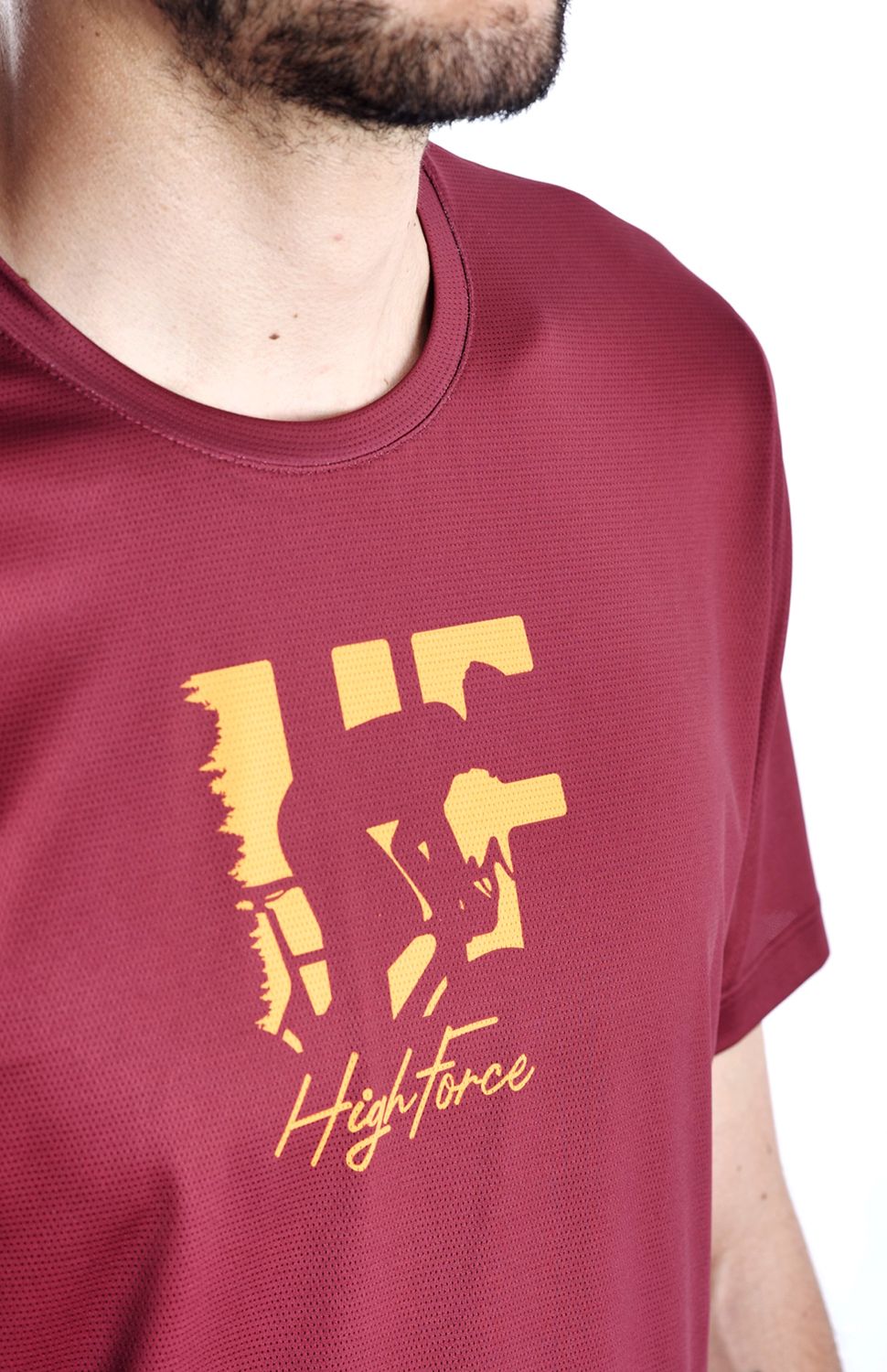 Nuestra camiseta sport es una prenda de vestir versatil y comoda diseñada para actividades fisicas o uso casual. Con un tejdo transpirable ligero, manga corta. 
 50000 
 true 
 784576504,703237545,702363643