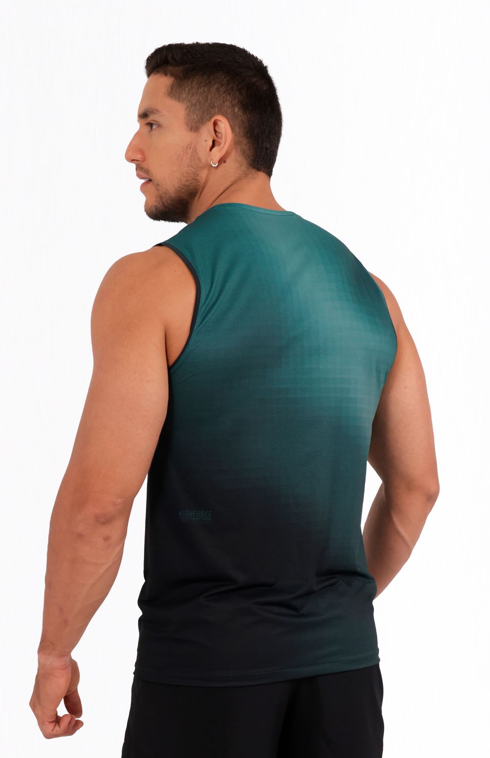 Entrena sin límites con nuestra camiseta running ,gracias nuestro tejido microperforado de alta ventilación que mantiene tu cuerpo fresco mientras corres. Su fit semiajustado se adapta a tu movimiento sin restringir, ideal tambien para pesas o crossfit . Material de secado rápido que distribuye la humedad de manera uniforme ,reflectivos frontales para visibilidad extra en entrenamientos en exteriores y condiciones de baja visibilidad.
Ideal para: Gym, Crossfit, Running, Entrenamiento funcional.
 
 https://static.wixstatic.com/media/02498f_69e8c82d59874792a63333f332016377~mv2.jpg 
 80000 
 true 
 765474163,574087863,573463925