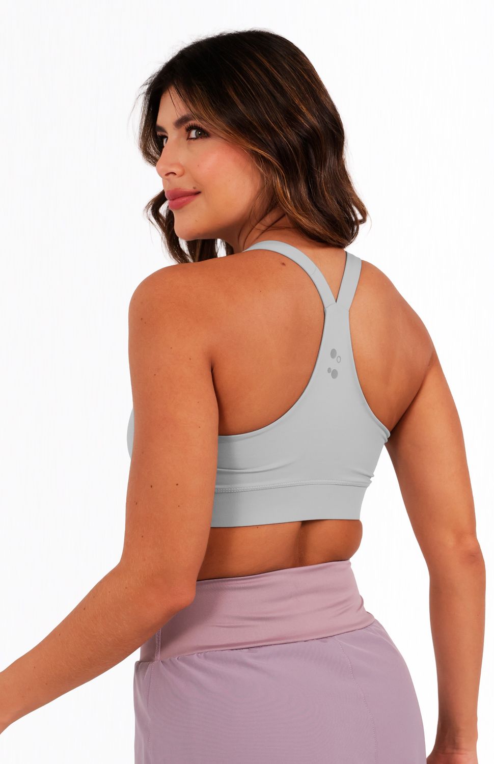 Top de entrenamiento diseñado para brindar comodidad y soporte durante tus sesiones de ejercicio. Confeccionado en tejido compresivo de doble capa que ofrece un ajuste seguro , soporte medio ideal para entrenamientos variados,terminaciones sin sesgos ni costuras para evitar roces e irritaciones,diseño anatómico que se adapta al cuerpo,transpirable y de secado rápido,máxima comodidad durante el movimiento.
Perfecto para Yoga, Pilates, Gym, Running y Entrenamientos de intensidad moderada a alta.
https://static.wixstatic.com/media/02498f_afff79092b954904ad2d0819340830eb~mv2.jpg
60000
true
765474163,574087863,573463925
https://video.wixstatic.com/video/02498f_c12b00d03eb346e4830186af84563f13/1080p/mp4/file.mp4