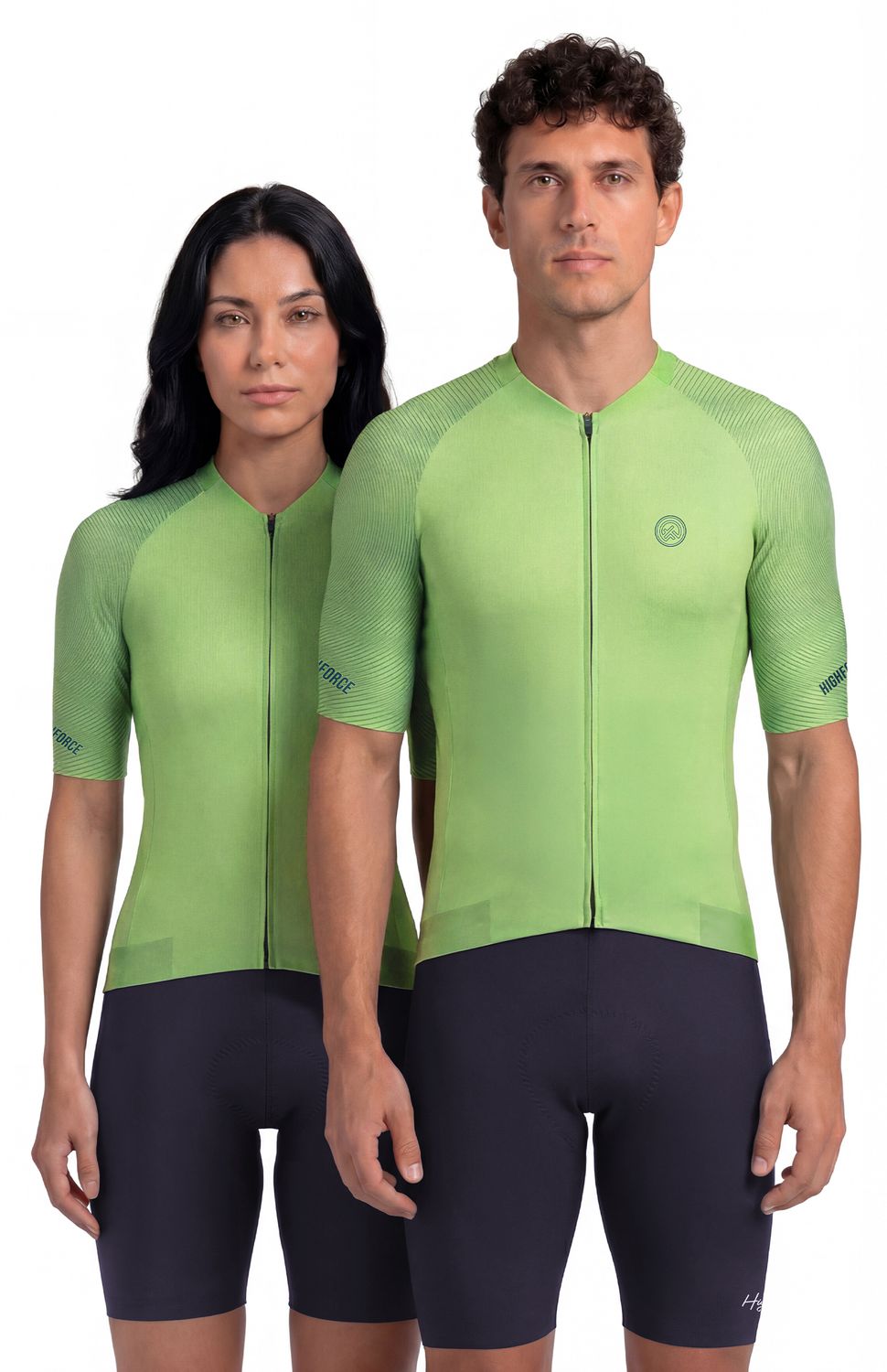 Jersey de Ciclismo Ultralight 3.0 Unisex Highforce Manga Ranglan
Diseñado específicamente para el ciclismo de ruta o montaña,esta prenda de alto rendimiento ofrece una sensación de segunda piel.Al fusionar ligereza extrema con un ajuste aerodinámico profesional,es la opción definitiva para optimizar tu velocidad y frescura en cada kilómetro.
• Peso Ultraliviano e Innovación:Confeccionado con un tejido técnico ultraliviano que reduce el peso al mínimo sin perder durabilidad.
• Máxima Transpirabilidad:Tecnología de secado rápido y una distribución eficiente del sudor.
• Ajuste Pro Unisex:Silueta aerodinámica que se adapta perfectamente a la anatomía de hombres y mujeres.
• Protección Solar:Textil técnico inteligente con protección UV integrada para rutas largas bajo el sol.
• Almacenamiento Funcional:Tres bolsillos traseros optimizados que no se bajan ni pierden la forma cuando están llenos. 
 
 160000 
 true 
 702346485,574087863,686525704