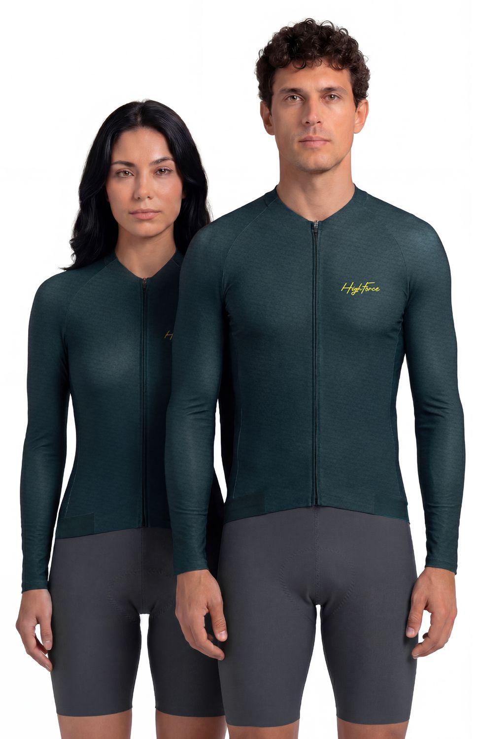Jersey de Ciclismo Ultralight 3.0 Unisex Highforce Manga Larga
Diseñado específicamente para el ciclismo de ruta o montaña,esta prenda de alto rendimiento ofrece una sensación de segunda piel.Al fusionar ligereza extrema con un ajuste aerodinámico profesional,es la opción definitiva para optimizar tu velocidad y frescura en cada kilómetro.
• Peso Ultraliviano e Innovación:Confeccionado con un tejido técnico ultraliviano que reduce el peso al mínimo sin perder durabilidad.
• Máxima Transpirabilidad:Tecnología de secado rápido y una distribución eficiente del sudor.
• Ajuste Pro Unisex:Silueta aerodinámica que se adapta perfectamente a la anatomía de hombres y mujeres.
• Protección Solar:Textil técnico inteligente con protección UV integrada para rutas largas bajo el sol.
• Almacenamiento Funcional:Tres bolsillos traseros optimizados que no se bajan ni pierden la forma cuando están llenos. 
 
 160000 
 true 
 702346485,574087863,686525704