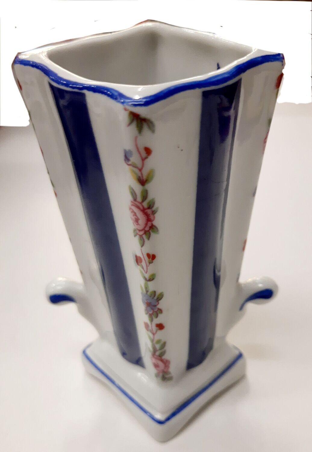 Kleines Limoges-Porzellan-Gefäß
