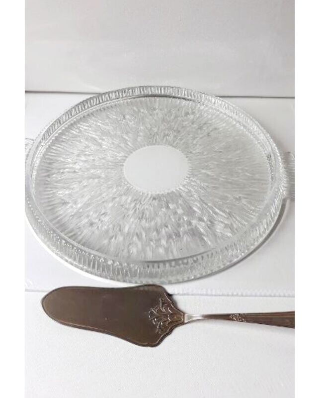Alte Tortenplatte, Glas, kleiner Rand, ca. 30 cm Durchmesser *