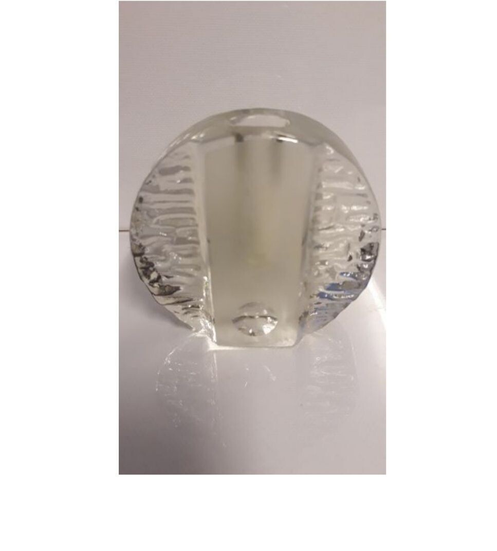 Kleine, alte Blockglasvase, ca. 9 cm breit, 8 cm hoch, 3 cm tief, ca. 70-er Jahre Vintage