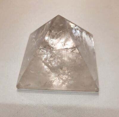 Bergkristall Pyramide, Brasilien, ca. 6/6 cm, Höhe ca. 5,5 cm,