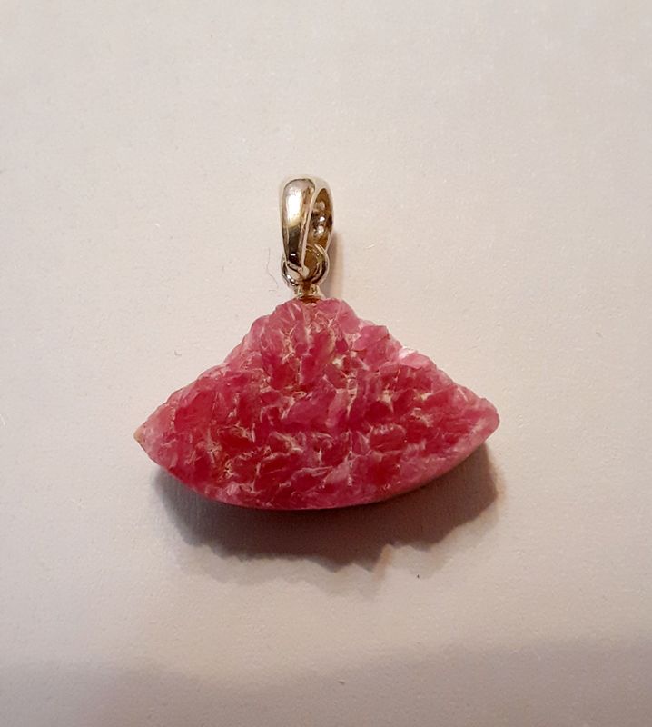 Wunderschöner, kleiner Kobalt-Calzit ca. 1,0 x 1,8 x 0,4 cm, 925-er Silber