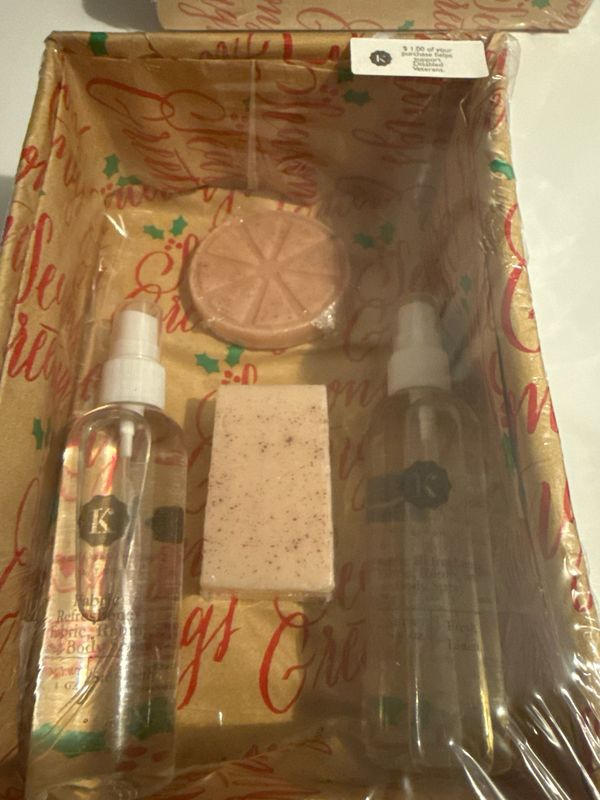 Gift Box 03