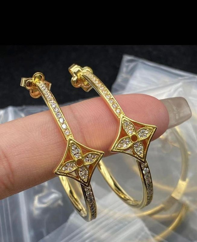 LV Diamond Glimmer Hoops
