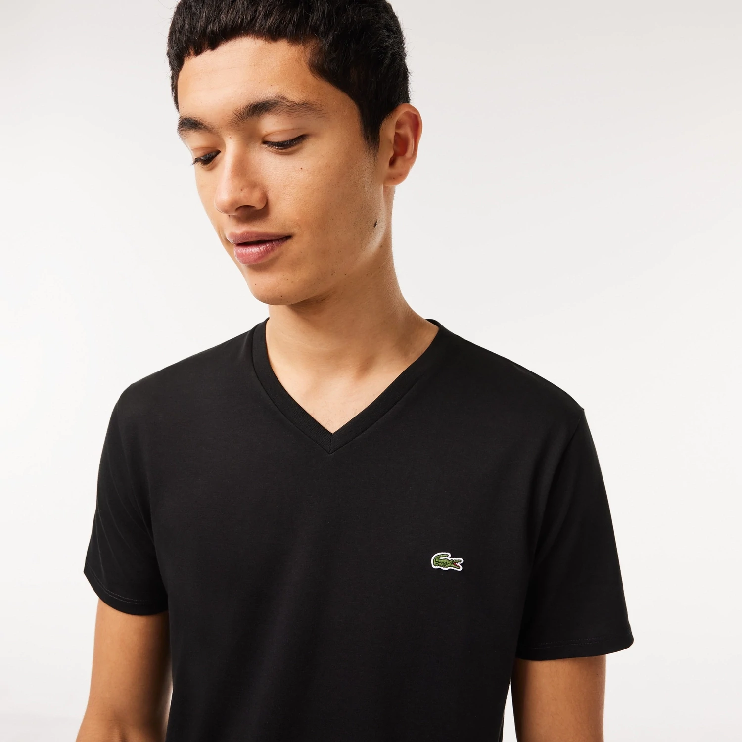 Lacoste TH6710 52 031 Men’s Short Sleeve Regular Fit V-Neck T-Shirt – Black