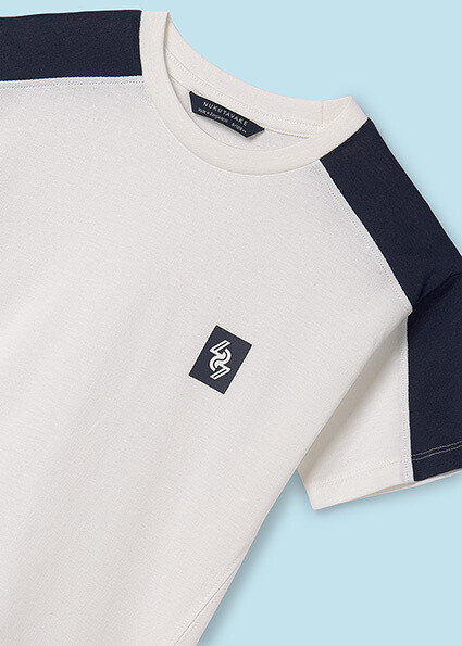 Nukutavake 6665 white textured t-shirt with drawstring shorts