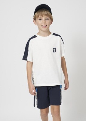 Nukutavake 6665 white textured t-shirt with drawstring shorts