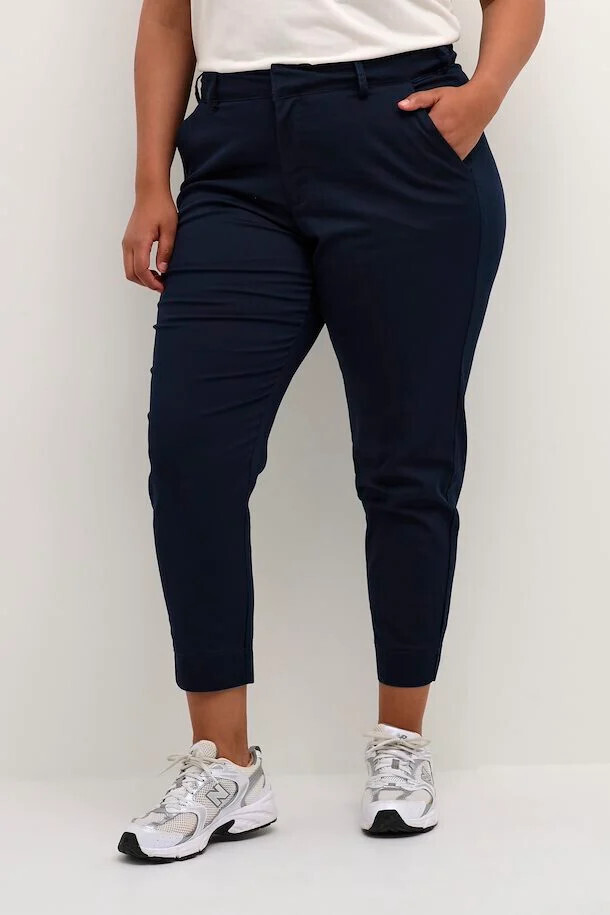 Kaffe Curve 10581546 Women's Leana Chino 7/8 Pants – Midnight Marine