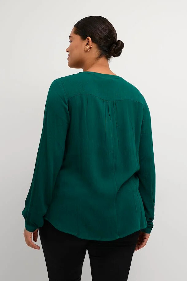 Kaffe Curve 10580001 Women’s Long Sleeve Ami Blouse – Aventurine