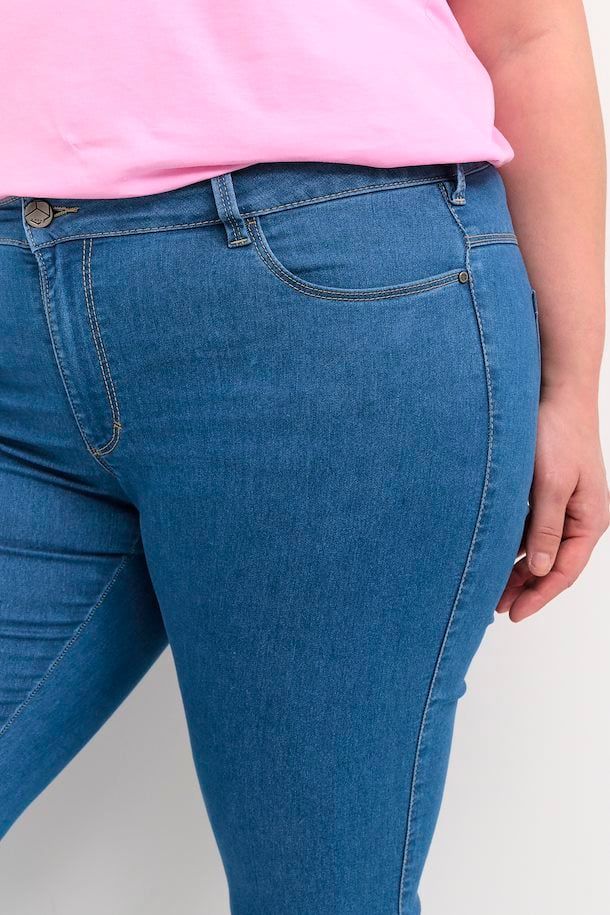 Kaffe Curve 10581302 Women's Vicka Jeans – Medium Blue Washed Denim