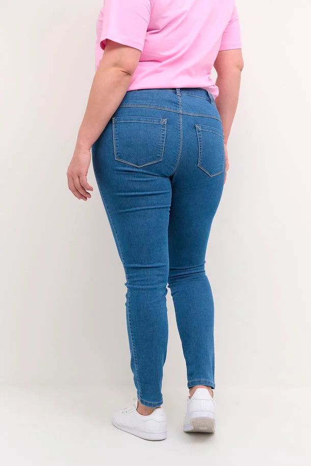 Kaffe Curve 10581302 Women's Vicka Jeans – Medium Blue Washed Denim