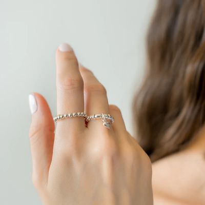 Beblue BRETEND-SLV Silver Be Tender Bead & Heart Charm Elastic Ring - Essentials