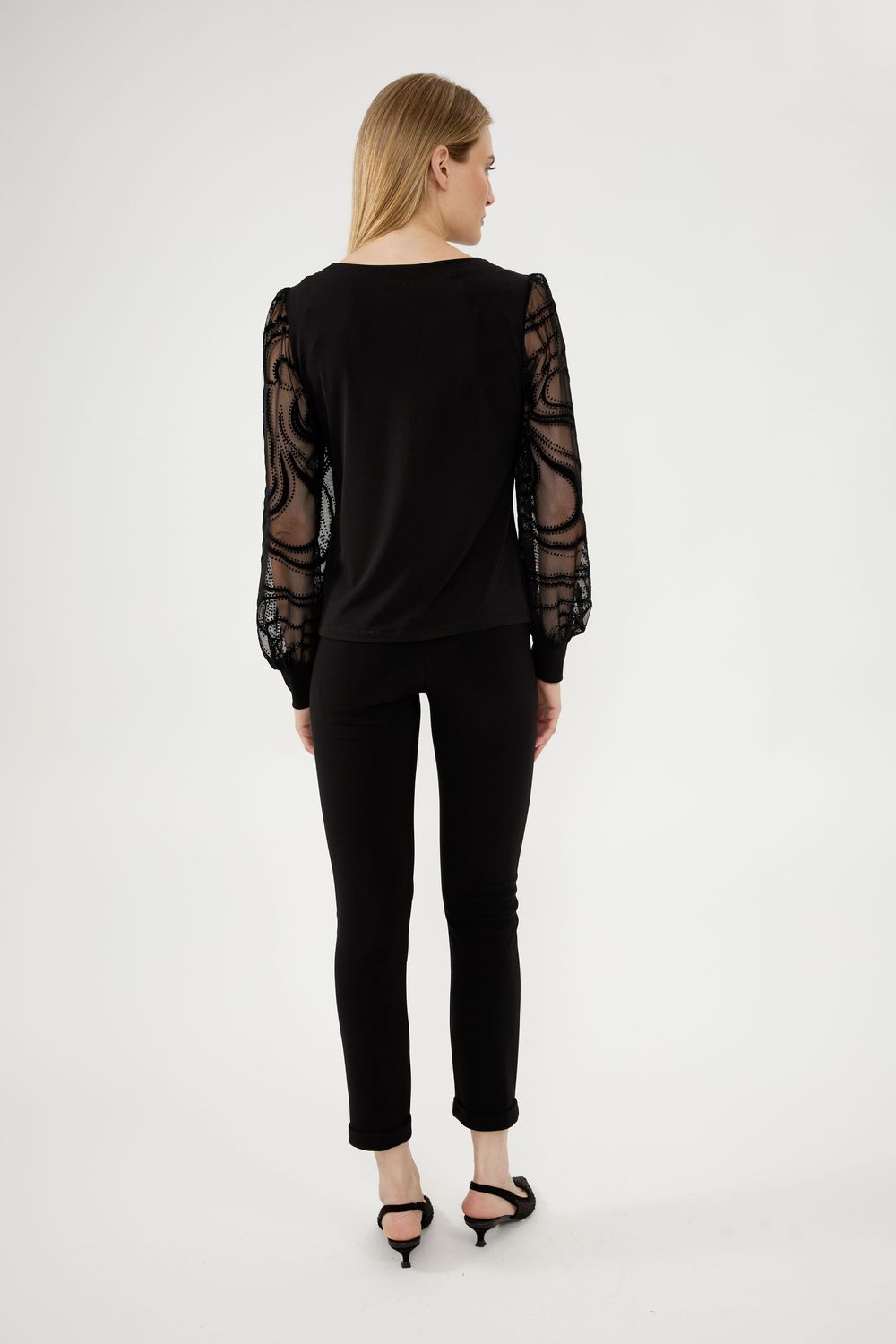 Frank Lyman 244223 Women's Long Sleeve Bead Detail Chiffon Sleeve Top – Black