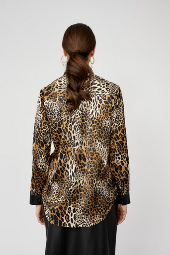 Frank Lyman 253782 Women's Long Sleeve Leopard Print Satin Blouse