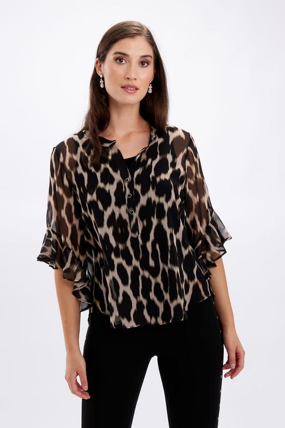 Frank Lyman 254216 Women's Long Sleeve Leopard Knit V-Neck Top