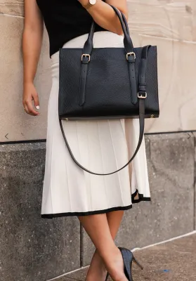 Louenhide HARPER- Laptop Crossbody Bag – Black