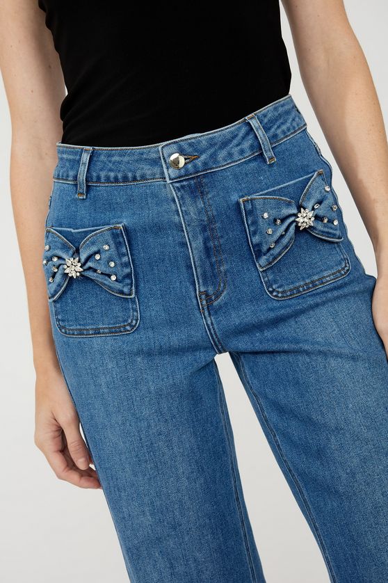 Frank Lyman 254978 Rhinestone Front Pockets Jeans
